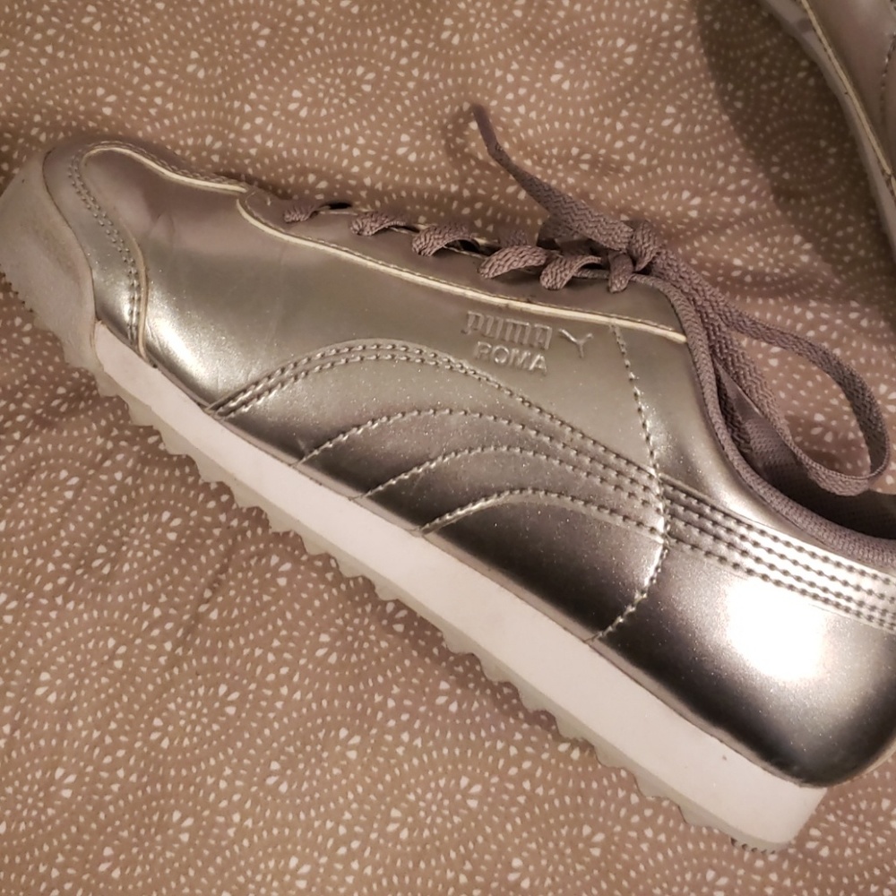 NEW Girls silver puma lace up sneakers